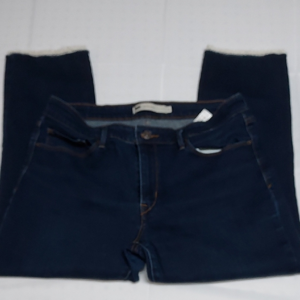 Levis Women's Blue Jeans Sz 14 - Picture 2 of 9